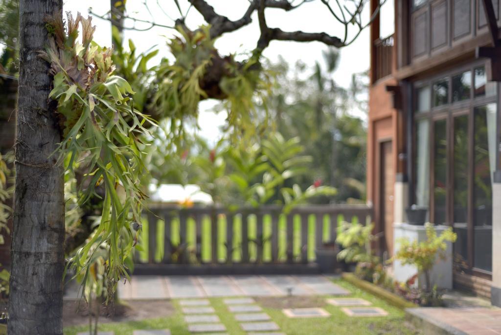 Wooden Villa By Prasi ウブド エクステリア 写真